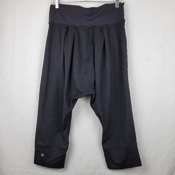 COPY - Lululemon Harem Crop Pants Size 10 - Picture 5 of 10